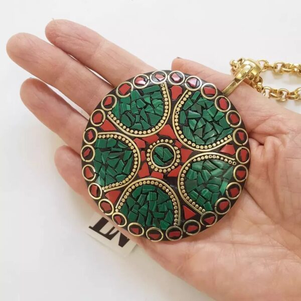 Colar Tibetano Caquinho Verde Vermelho Corrente Aço Banho Ouro Elo Português-106
